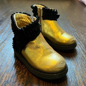 QUIS QUIS gold leather warm winter fall shoes boots size 25 EU